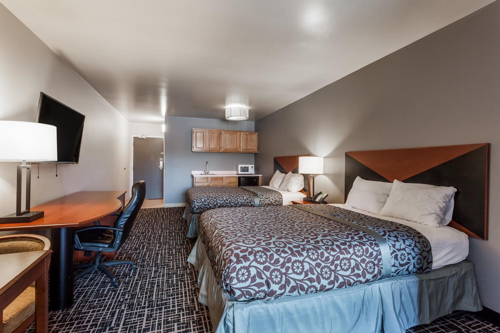 Days Inn & Suites By Wyndham Lancaster Amish Country Mountville Exterior photo
